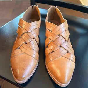 Frye cognac Hurachas Shooties - size 9.5.